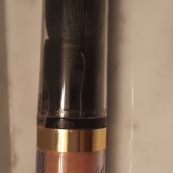 Senegence Translucid Loose Powder - Picture 3 of 3